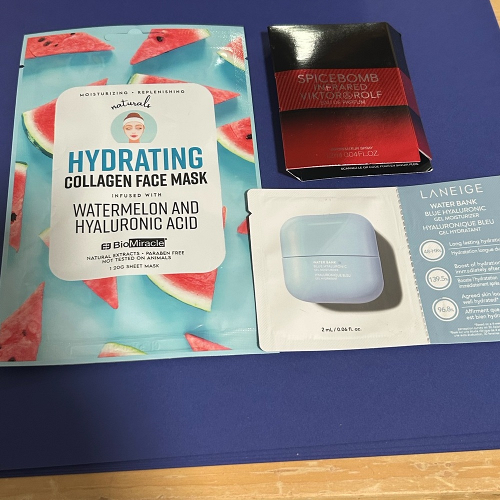 Sample skin care and perfume pack